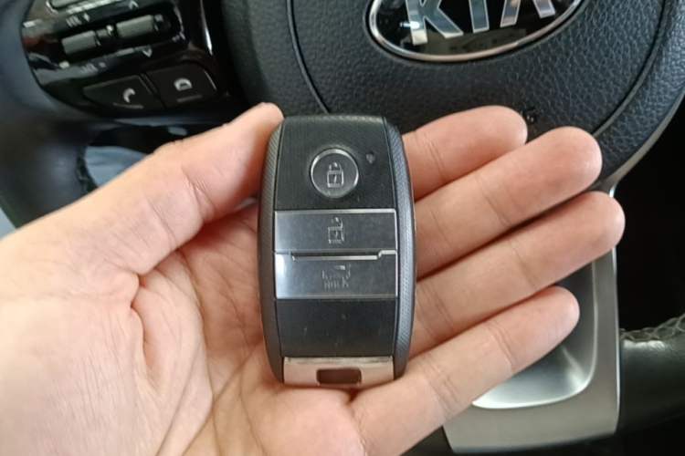 Used Kia kx1 Stonic 2019 1.4L Automatic Fun Edition China V Standard Vehicle Key