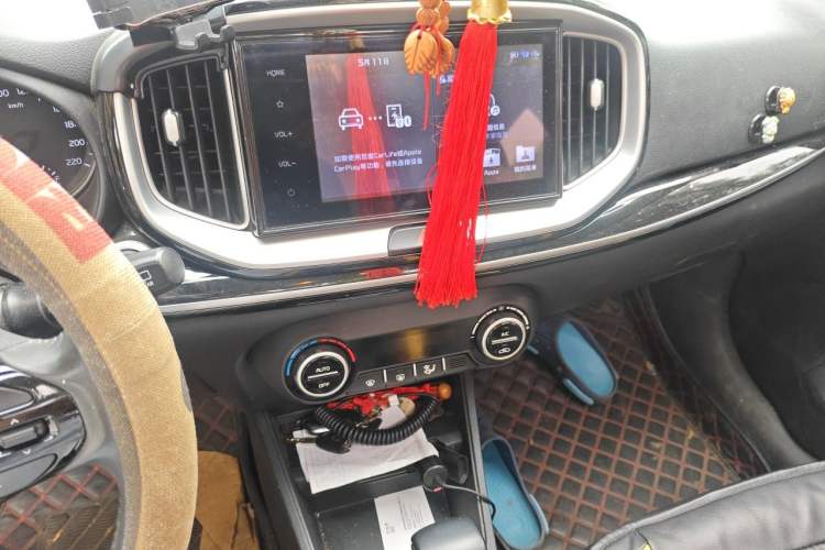Used Kia kx1 Stonic 2019 1.4L Automatic Fun Edition China V Standard Audio And AC Panel