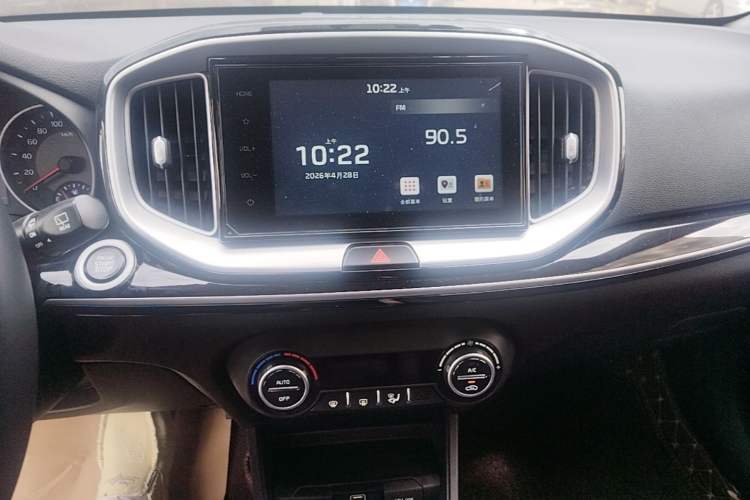 Used Kia kx1 Stonic 2019 1.4L Automatic Sport Edition China VI Audio And AC Panel