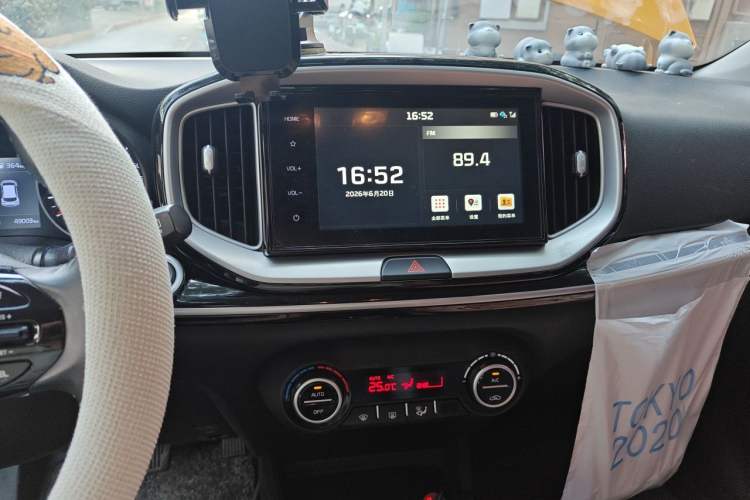 Used Kia kx1 Stonic 2019 1.4L Automatic Fun Edition China VI Audio And AC Panel