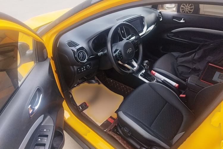Used Kia kx1 Stonic 2019 1.4L Automatic Sport Edition China VI Driver Seat