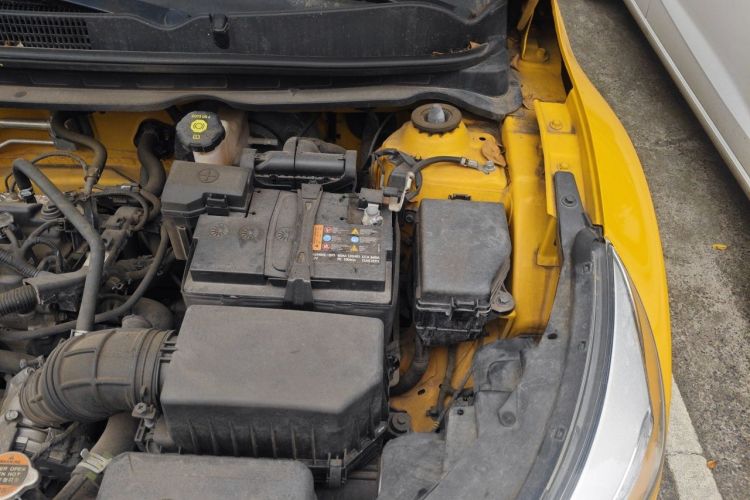 Used Kia kx1 Stonic 2019 1.4L Automatic Fun Edition China V Standard Engine Bay Left