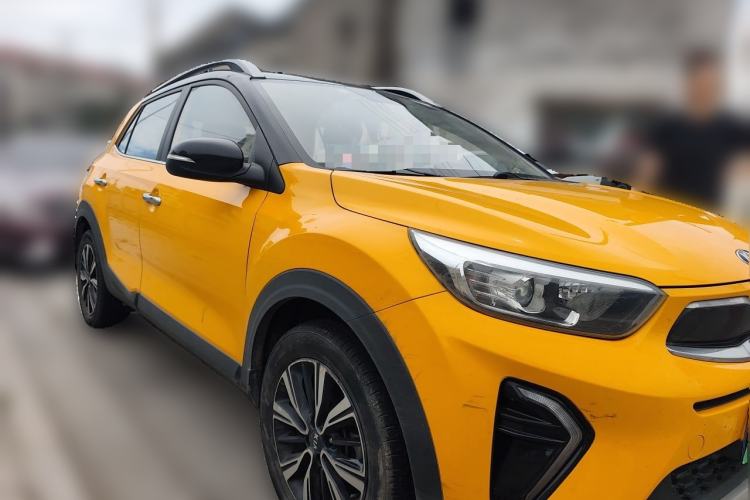 Used Kia kx1 Stonic 2019 1.4L Automatic Fun Edition China VI Front Right 45 Deg