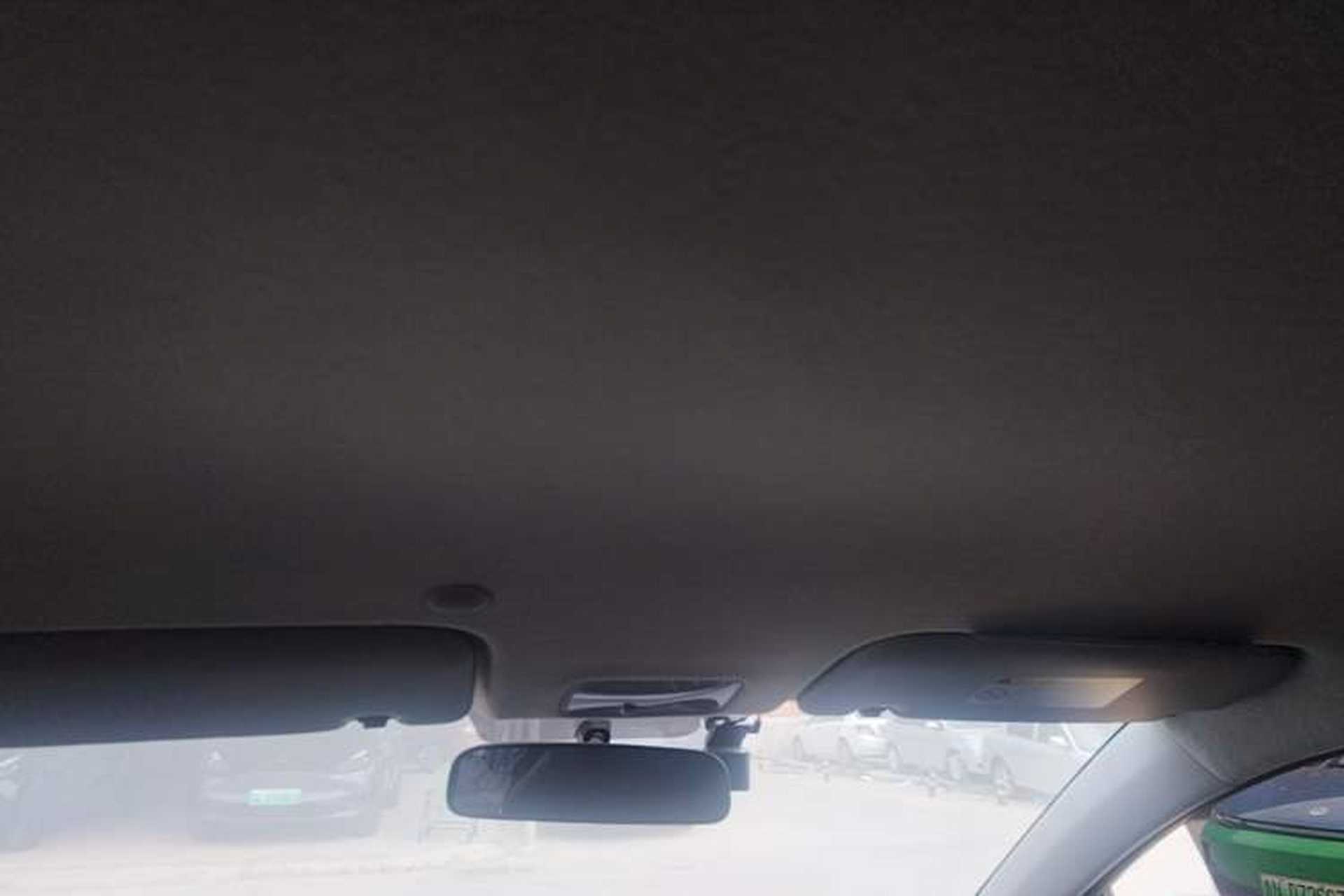 Used Kia kx1 Stonic 2019 1.4L Automatic Sport Edition China VI Headliner
