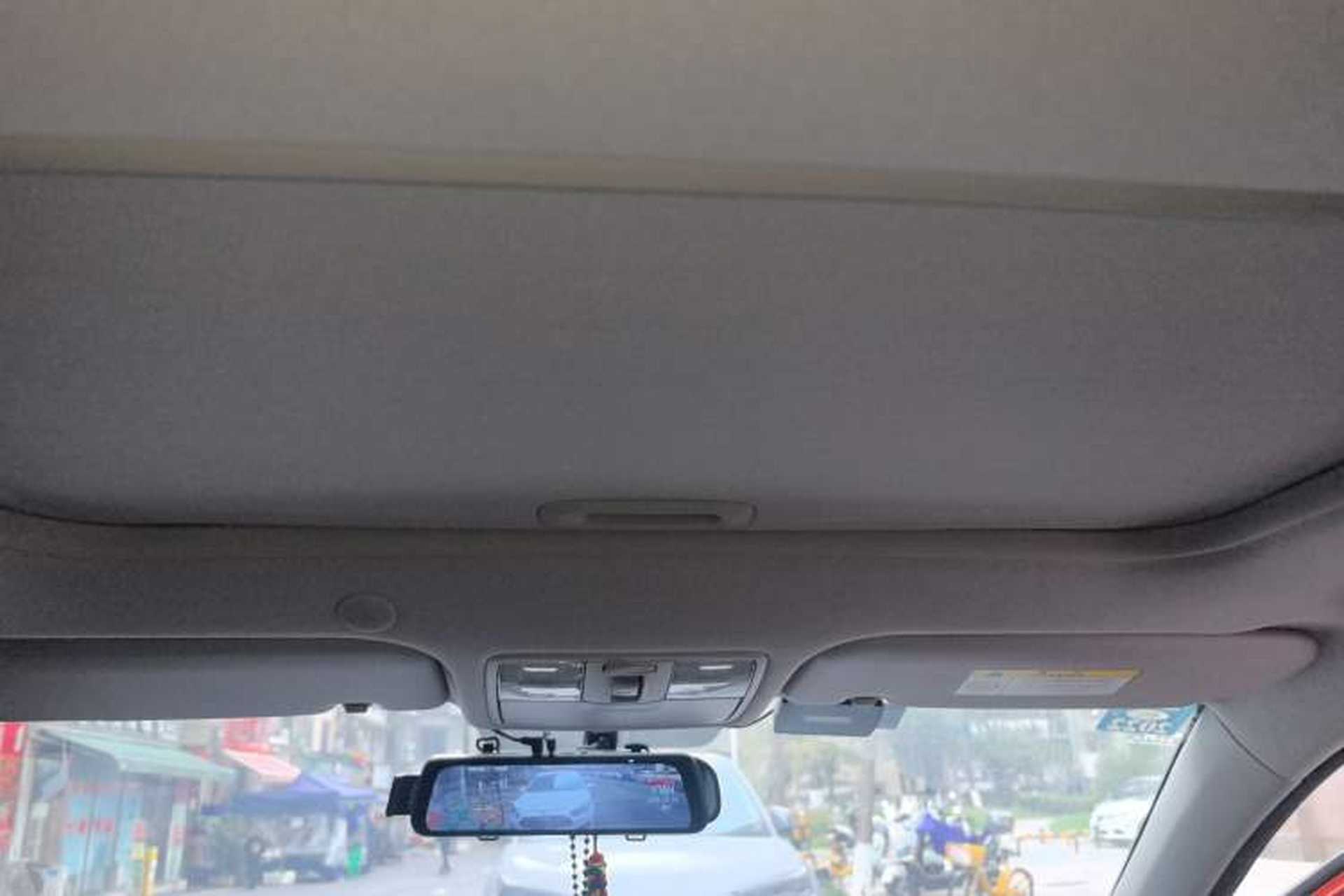 Used Kia kx1 Stonic 2019 1.4L Automatic Sport Edition China VI Headliner