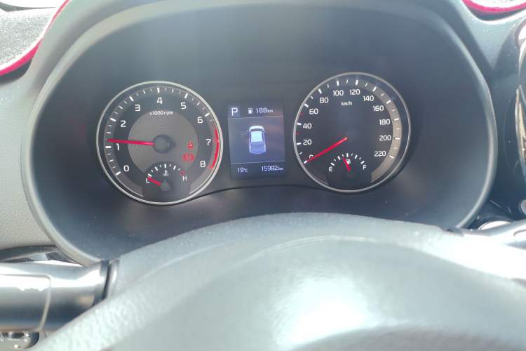 Used Kia kx1 Stonic 2019 1.4L Automatic Fun Edition China VI Odometer Close Up