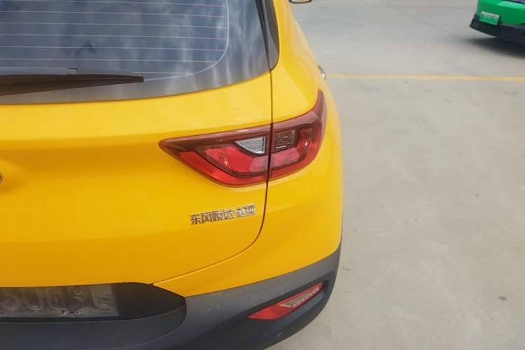 Used Kia kx1 Stonic 2019 1.4L Automatic Sport Edition China VI Right Rear Taillight