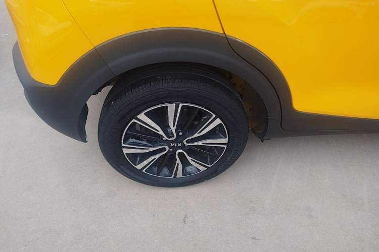 Used Kia kx1 Stonic 2019 1.4L Automatic Sport Edition China VI Right Rear Wheel Hub