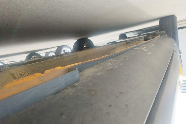 Used Kia kx1 Stonic 2019 1.4L Automatic Sport Edition China VI Right Side Sill