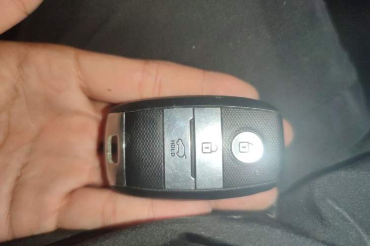 Used Kia kx1 Stonic 2019 1.4L Automatic Fun Edition China VI Vehicle Key