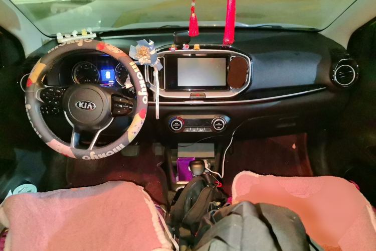 Used Kia kx1 Stonic 2019 1.4L Automatic Fun Edition China V Standard Center Console