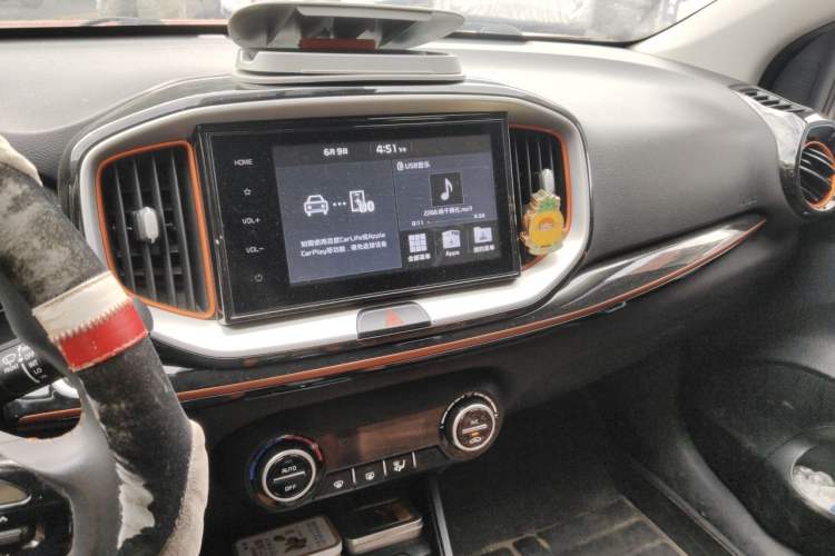 Used Kia kx1 Stonic 2019 1.4L Automatic Fun Edition China V Standard Audio And AC Panel