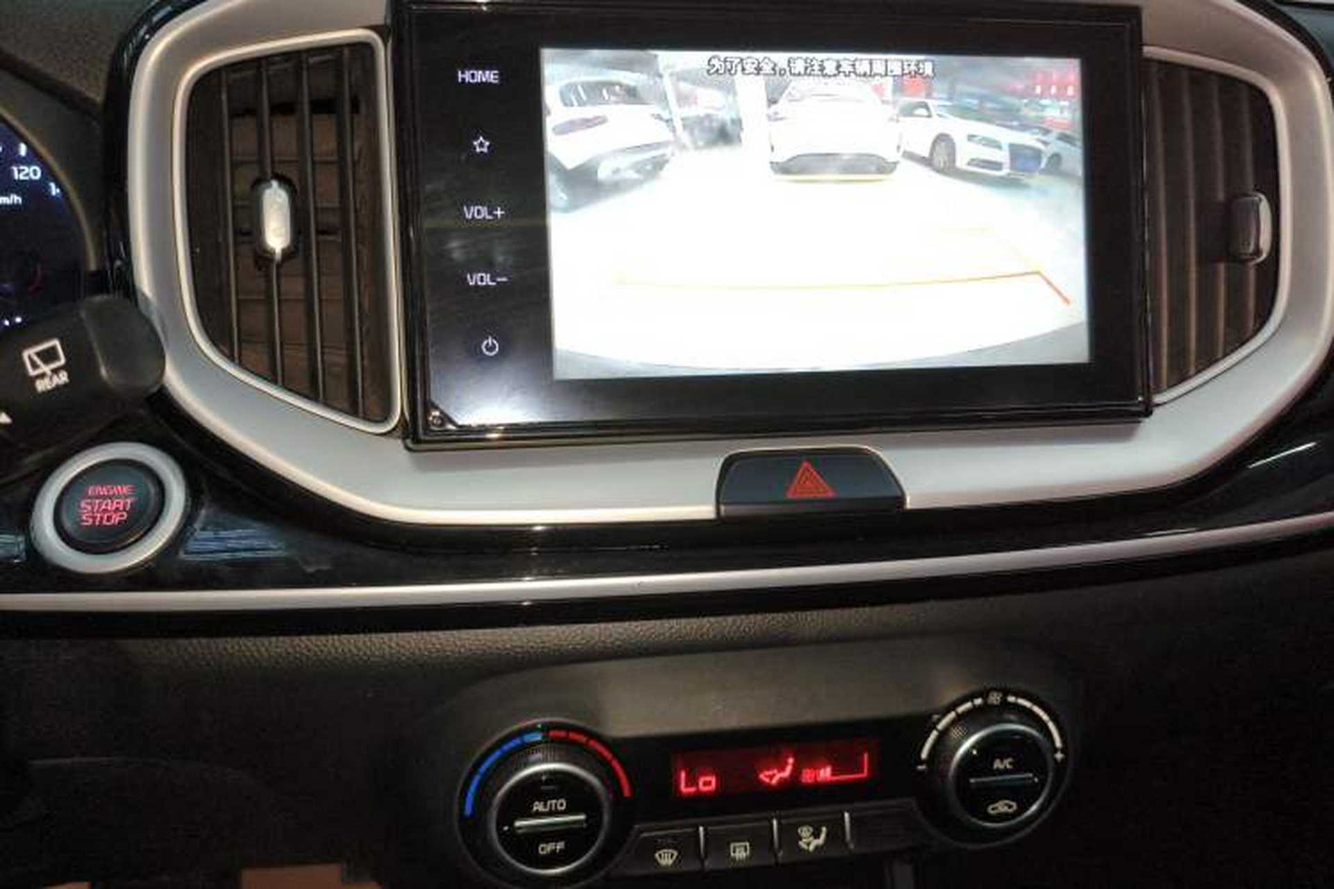 Used Kia kx1 Stonic 2019 1.4L Automatic Fun Edition China V Standard Audio And AC Panel