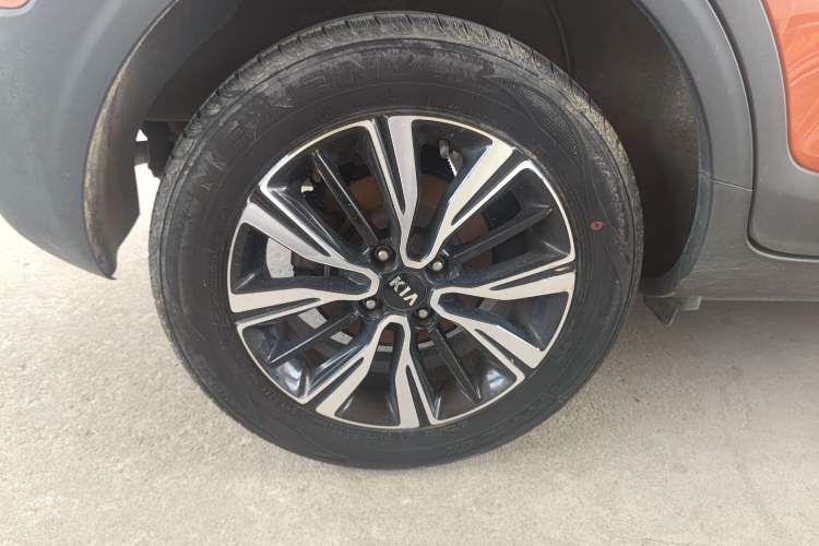 Used Kia kx1 Stonic 2019 1.4L Automatic Sport Edition China VI Exterior 8