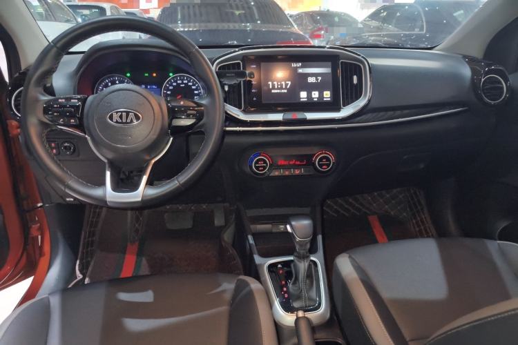 Used Kia kx1 Stonic 2019 1.4L Automatic Fun Edition China VI Interior 2