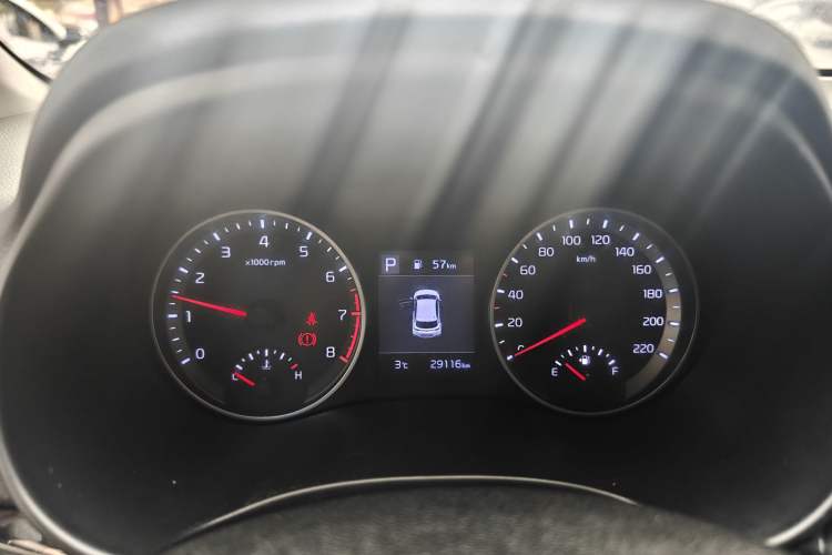 Used Kia kx1 Stonic 2019 1.4L Automatic Fun Edition China VI Odometer Close Up