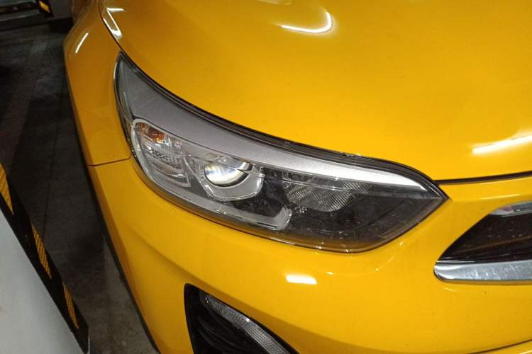Used Kia kx1 Stonic 2019 1.4L Automatic Fun Edition China VI Right Front Headlight