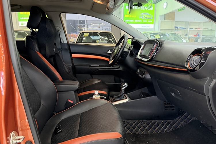 Used Kia kx1 Stonic 2019 1.4L Automatic Sport Edition China VI Right Front Seat