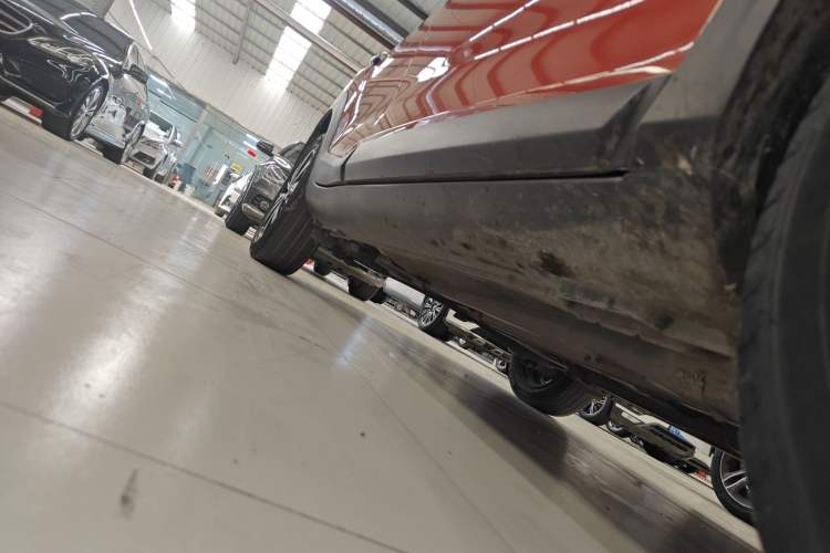 Used Kia kx1 Stonic 2019 1.4L Automatic Sport Edition China VI Right Side Sill