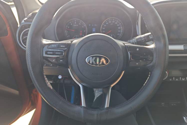 Used Kia kx1 Stonic 2019 1.4L Automatic Fun Edition China VI Steering Wheel