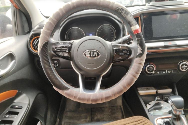 Used Kia kx1 Stonic 2019 1.4L Automatic Fun Edition China V Standard Steering Wheel