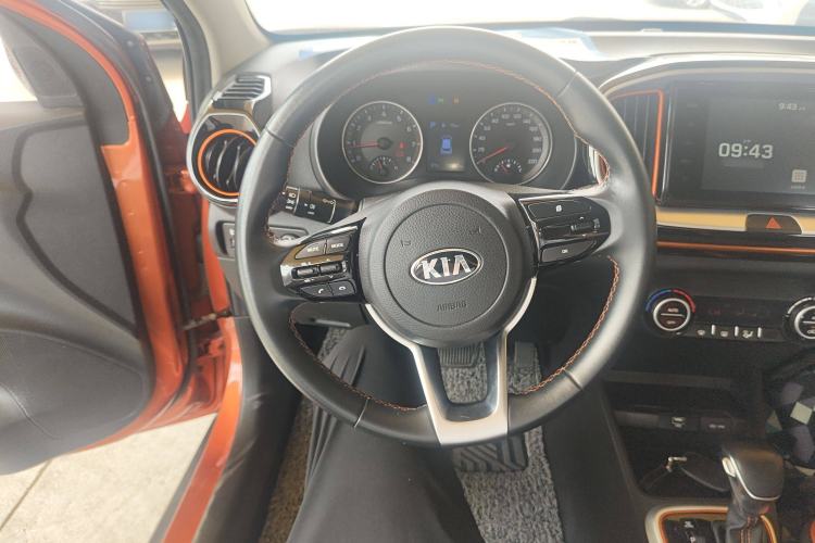Used Kia kx1 Stonic 2019 1.4L Automatic Sport Edition China VI Steering Wheel
