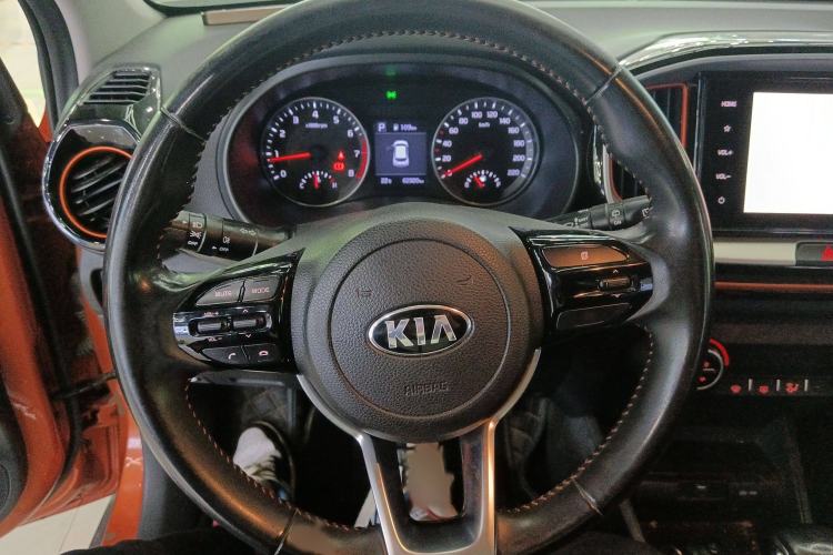 Used Kia kx1 Stonic 2019 1.4L Automatic Sport Edition China VI Steering Wheel