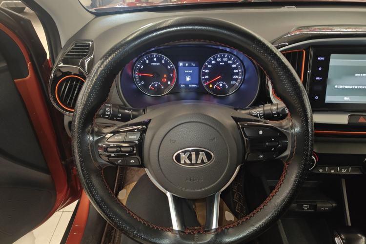 Used Kia kx1 Stonic 2019 1.4L Automatic Sport Edition China VI Steering Wheel