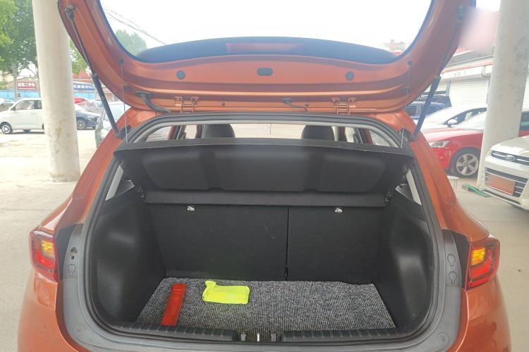 Used Kia kx1 Stonic 2019 1.4L Automatic Sport Edition China VI Trunk