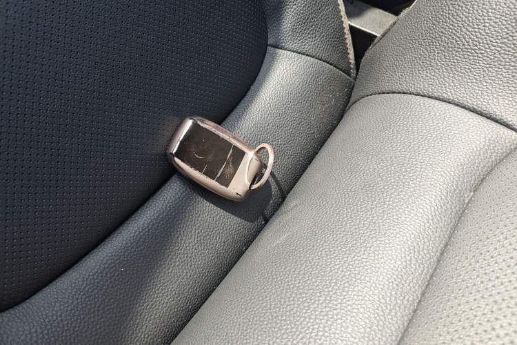 Used Kia kx1 Stonic 2019 1.4L Automatic Fun Edition China VI Vehicle Key