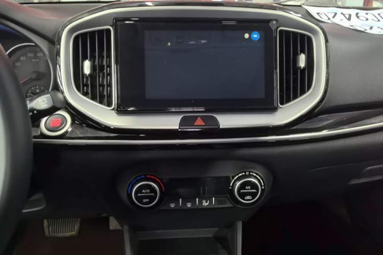 Used Kia kx1 Stonic 2019 1.4L Automatic Sport Edition China VI Audio And AC Panel