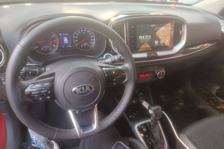 Used Kia kx1 Stonic 2019 1.4L Automatic Fun Edition China VI Center Console
