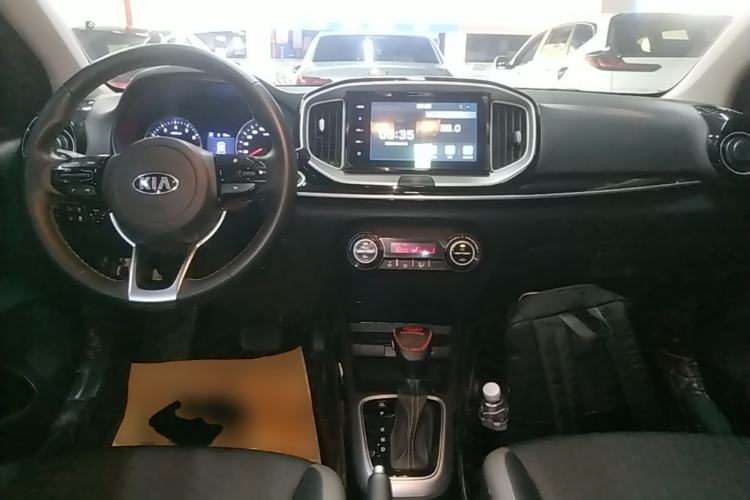 Used Kia kx1 Stonic 2019 1.4L Automatic Fun Edition China V Standard Center Console