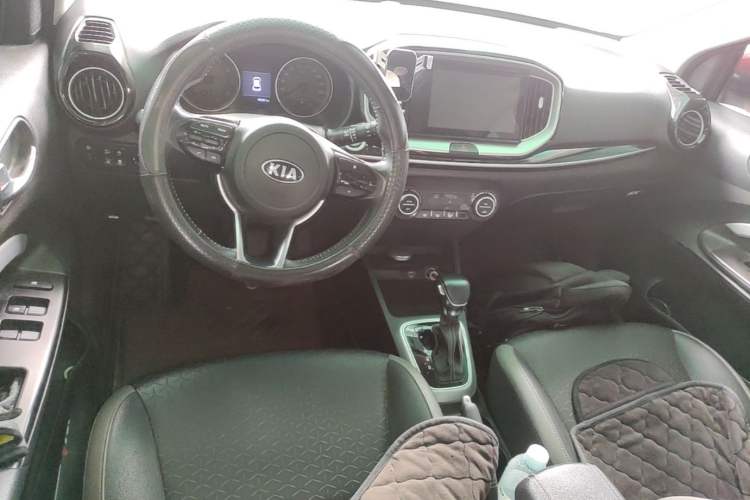 Used Kia kx1 Stonic 2019 1.4L Automatic Fun Edition China V Standard Center Console