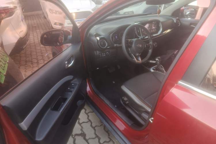 Used Kia kx1 Stonic 2019 1.4L Automatic Fun Edition China VI Driver Seat