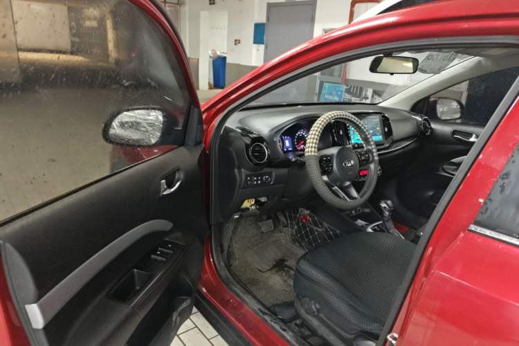 Used Kia kx1 Stonic 2019 1.4L Automatic Fun Edition China VI Driver Seat