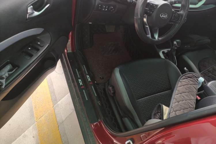 Used Kia kx1 Stonic 2019 1.4L Automatic Fun Edition China V Standard Driver Seat