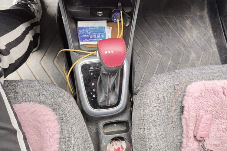 Used Kia kx1 Stonic 2019 1.4L Automatic Fun Edition China V Standard Gear Lever