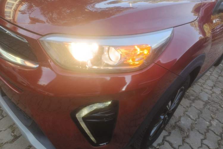 Used Kia kx1 Stonic 2019 1.4L Automatic Fun Edition China VI Left Front Headlight