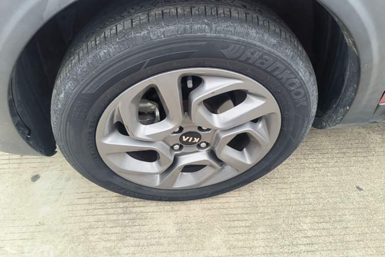 Used Kia kx1 Stonic 2019 1.4L Automatic Fun Edition China V Standard Left Front Wheel Hub