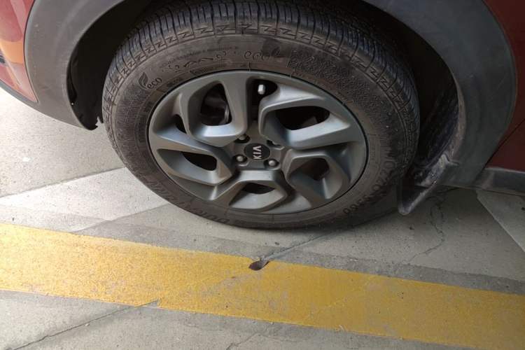 Used Kia kx1 Stonic 2019 1.4L Automatic Fun Edition China V Standard Left Front Wheel Hub