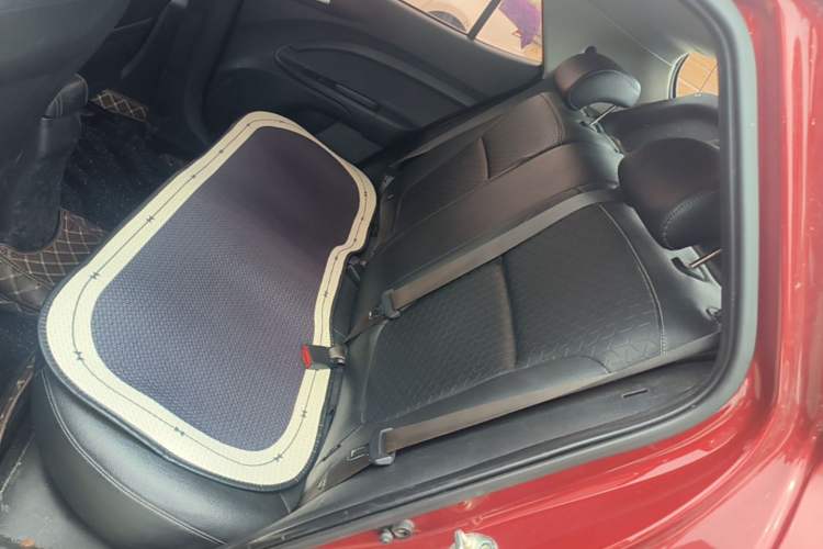 Used Kia kx1 Stonic 2019 1.4L Automatic Fun Edition China V Standard Left Rear Seat