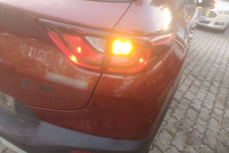 Used Kia kx1 Stonic 2019 1.4L Automatic Fun Edition China VI Right Rear Taillight