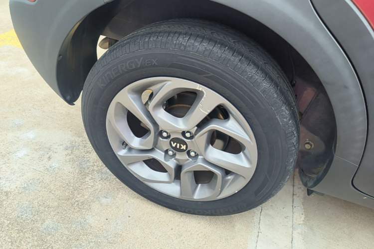 Used Kia kx1 Stonic 2019 1.4L Automatic Fun Edition China V Standard Right Rear Wheel Hub