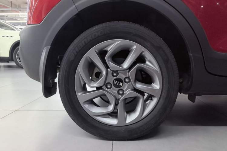 Used Kia kx1 Stonic 2019 1.4L Automatic Sport Edition China VI Right Rear Wheel Hub