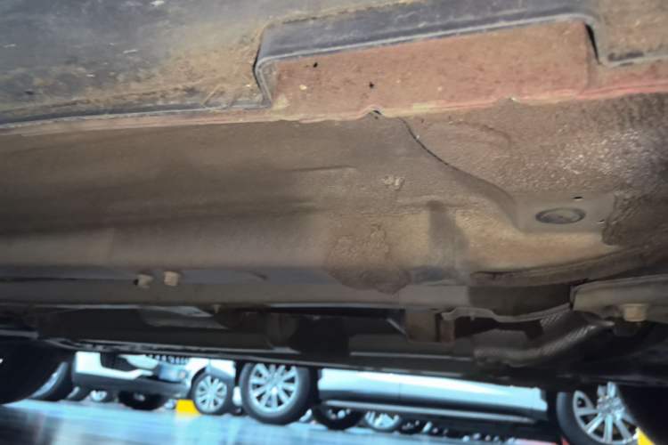 Used Kia kx1 Stonic 2019 1.4L Automatic Sport Edition China VI Right Side Sill