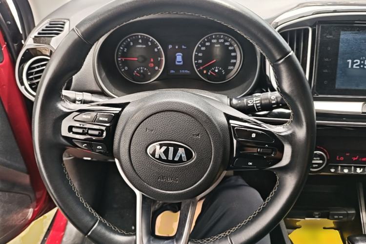 Used Kia kx1 Stonic 2019 1.4L Automatic Fun Edition China V Standard Steering Wheel