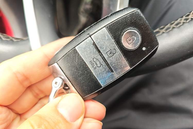 Used Kia kx1 Stonic 2019 1.4L Automatic Fun Edition China V Standard Vehicle Key