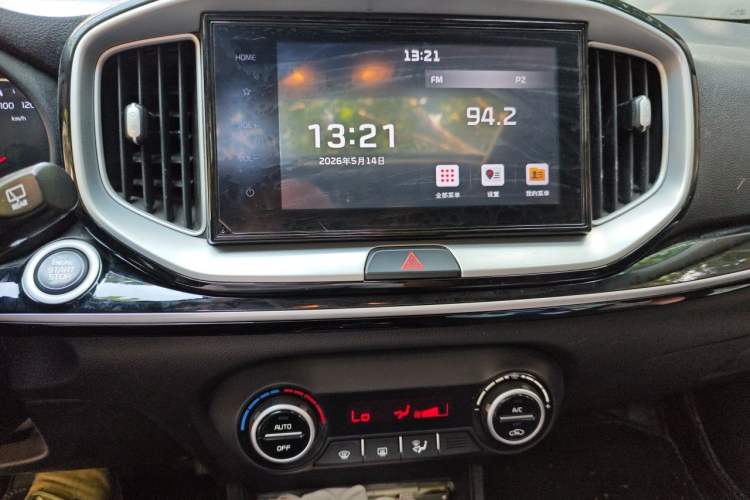Used Kia kx1 Stonic 2019 1.4L Automatic Fun Edition China VI Audio And AC Panel