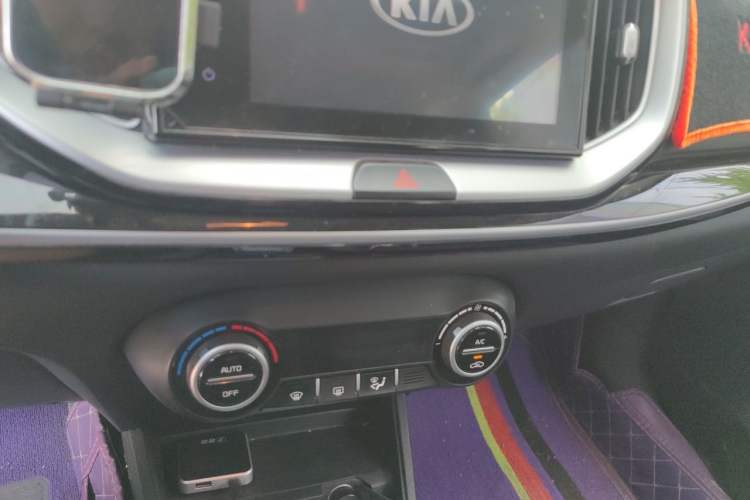 Used Kia kx1 Stonic 2019 1.4L Automatic Fun Edition China VI Audio And AC Panel